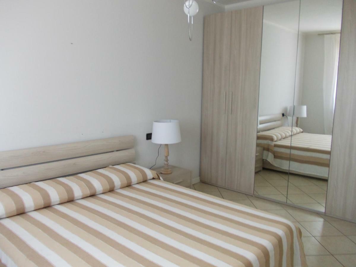 Alessandria Residence Desenzano del Garda Buitenkant foto